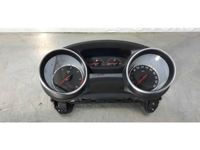 Přístrojová deska Opel Astra K 2017 39097974