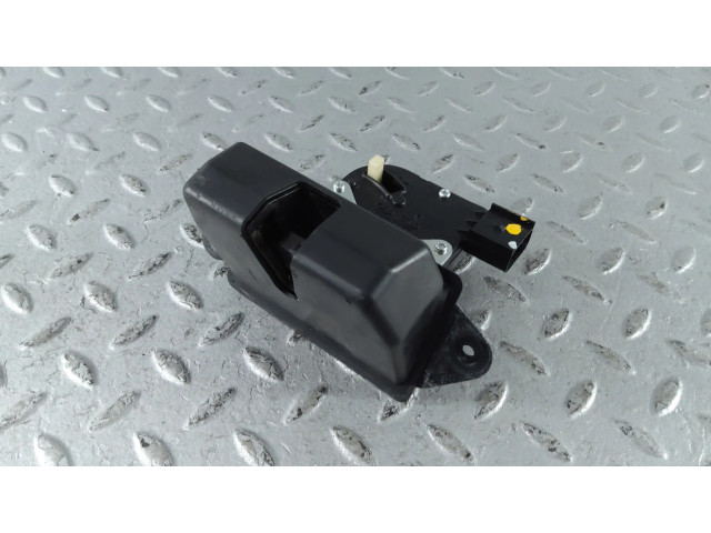 Zámek zadních dveří 812303Z000   Hyundai i40 2014