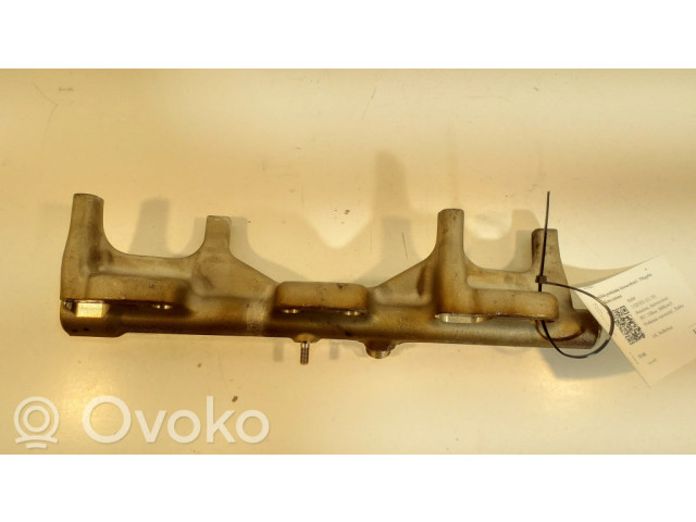 Vstřikovací lišta 7643082   BMW 1 F20 F21  pro benzínový motor 3.0 B58B30A 