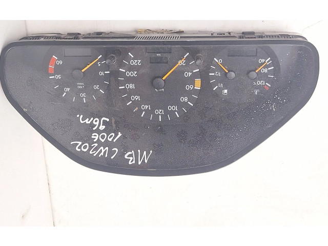 Přístrojová deska  Mercedes-Benz C W202 1996 88311224  