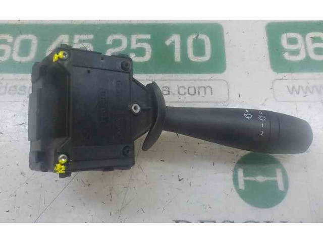 Ручка стеклоочистителей Dacia Dokker