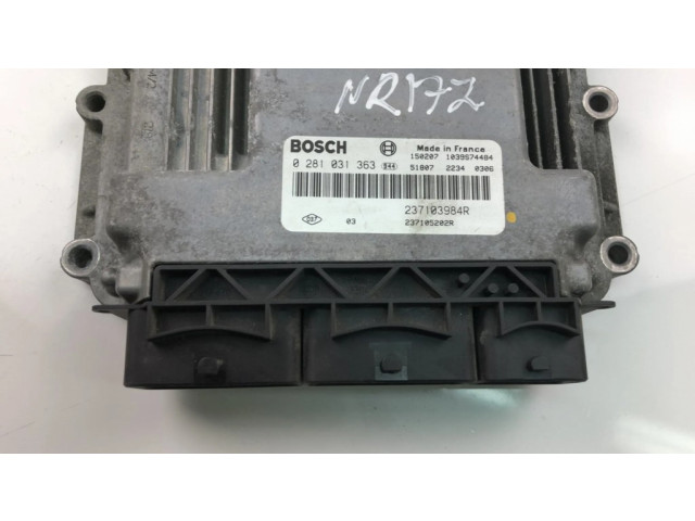 Блок управления двигателя 237103984R   Renault Trafic III (X82)
