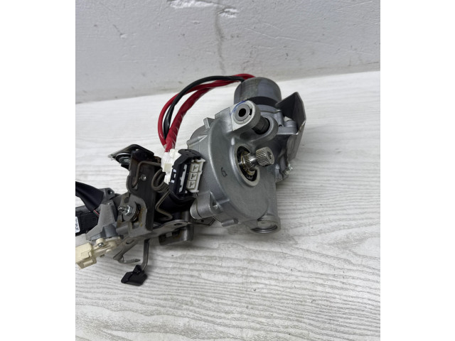 Pojistková skříňka 45250-05591, 67271535 Toyota Avensis T270 2016