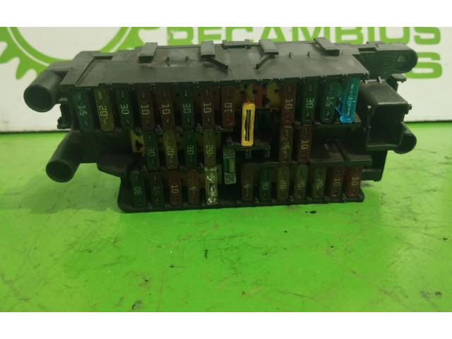 Блок предохранителей 9635519180   Peugeot 306    