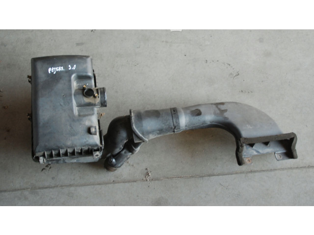 Přístrojová deska Mitsubishi Pajero 2004 200KM