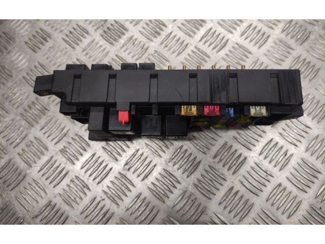 Блок предохранителей 518322110, 5299302L50 Volvo S80