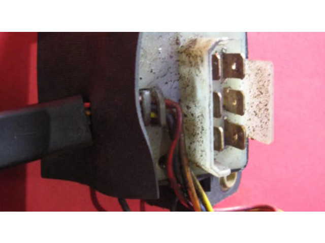 Ручка стеклоочистителей 1347929   Volvo 740