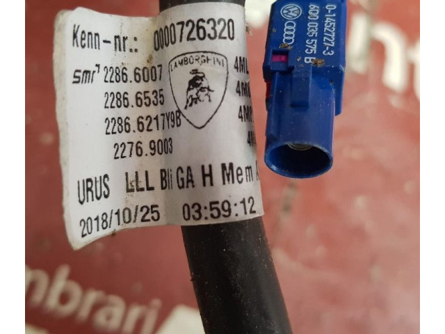 Zpětné zrcátko  Lamborghini Urus 2017    