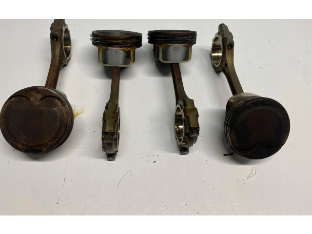  Поршень с шатуном  G4FA  KIA Pro Cee'd II  