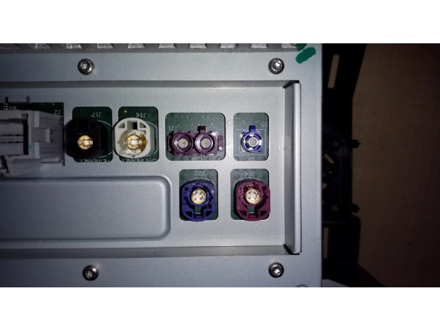 Дисплей 104500603A Tesla Model S