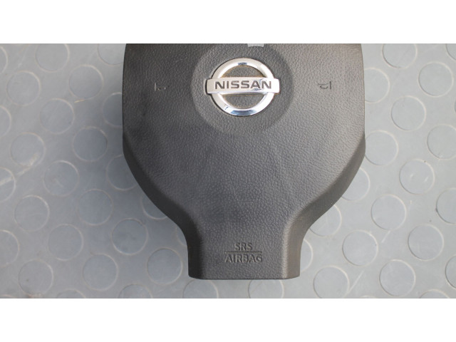 Подушка безопасности водителя    Nissan Tiida C11