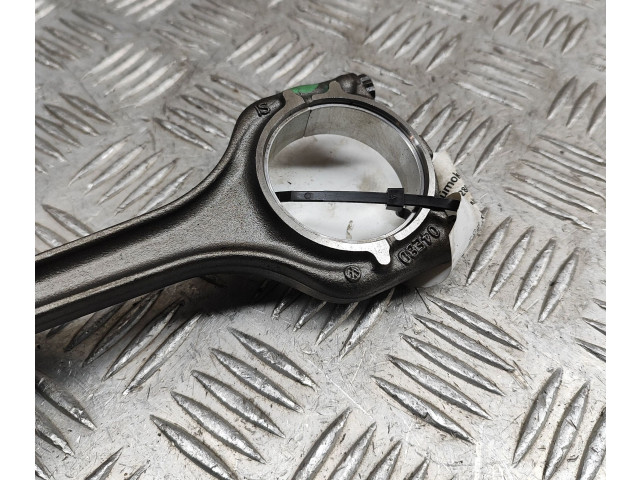 Поршень DGEB 04E107065JF, 04E198401AB Skoda Superb B8 (3V)