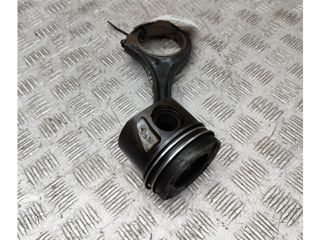 Píst A6420301818, A6420305220 Mercedes-Benz R W251 OM 642.950