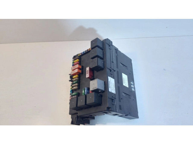 Pojistková skříňka A2215403862, A2215403250 Mercede-Benz S W221 2007