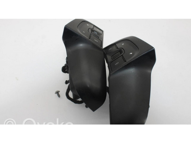 Кнопки рулевого колеса