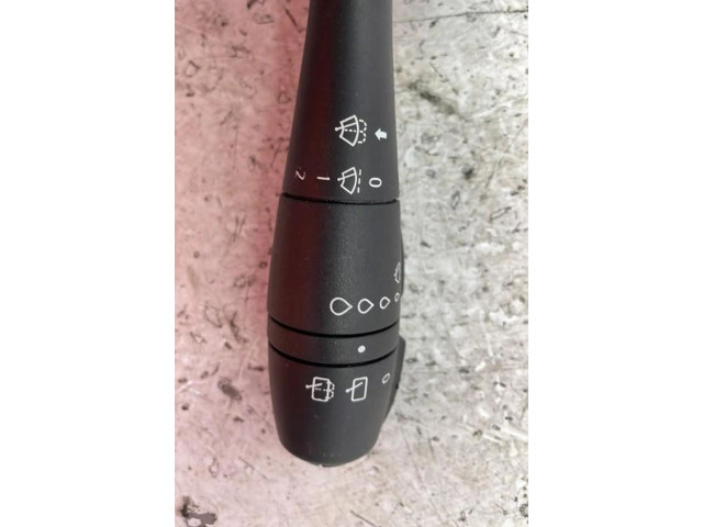 Ручка стеклоочистителей 8201168013   Renault Clio IV