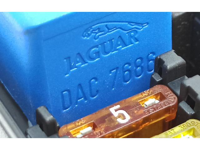 Блок предохранителей LNA2800BG, 074530120794 Jaguar XJ X300