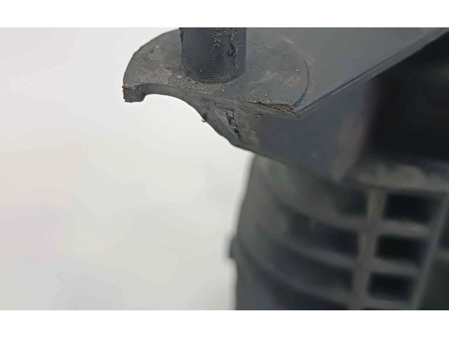 Интеркулер  8200471885   Renault Clio III 