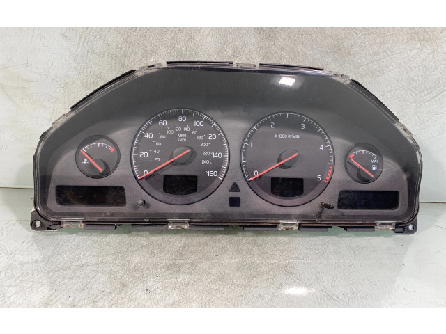 Панель приборов 8637997, 8602475   Volvo V70       