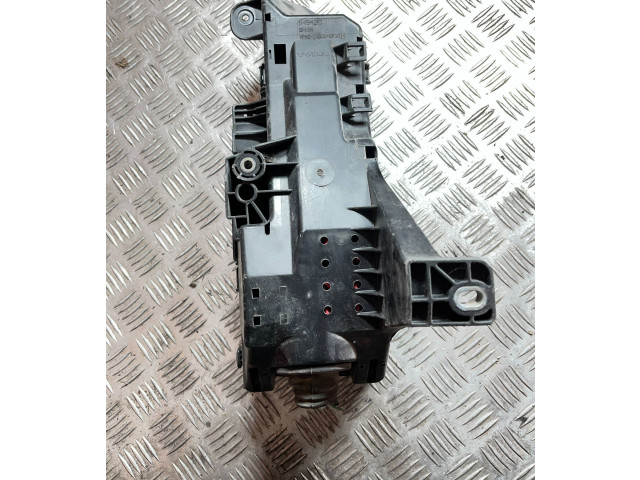 Блок предохранителей 9494210 Volvo S80