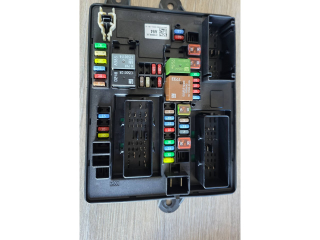 Pojistková skříňka 2318089802, 193724 Chevrolet Corvette C7 2015