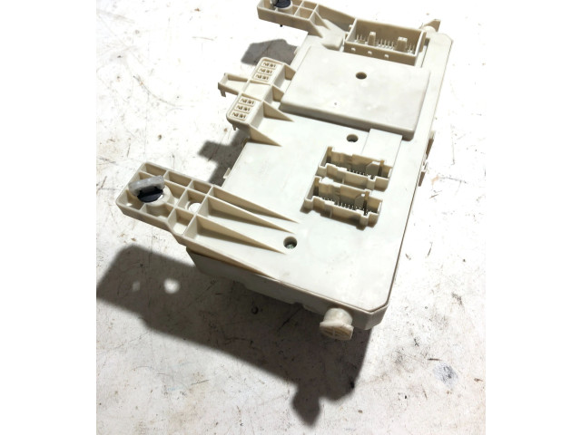 Блок предохранителей 31254900, 00118501   Volvo V50    