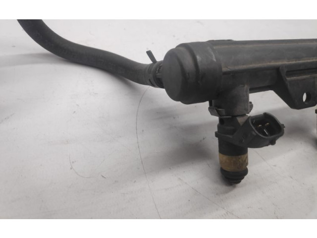 Топливная рампа 036133320, 036133319BF Skoda Fabia Mk1 (6Y)