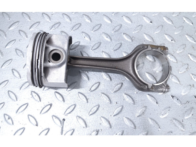 Поршень с шатуном DKLD 04C107065AT, 04E198401S Skoda Fabia Mk3 (NJ)