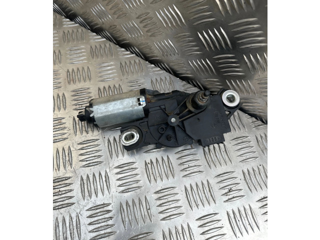 Моторчик заднего дворника 2K0955712D, 50322222 Volkswagen Caddy