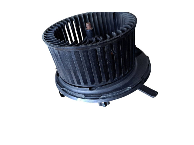 Вентилятор печки 1K1820015Q, F998922Q Volkswagen Caddy