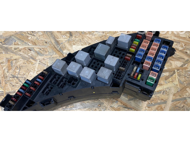 Блок предохранителей 2R8T14A003FB Jaguar S-Type