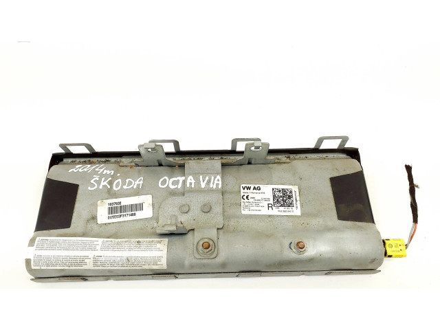 Подушка безопасности для колен 5G2880842D Skoda Octavia Mk3 (5E)