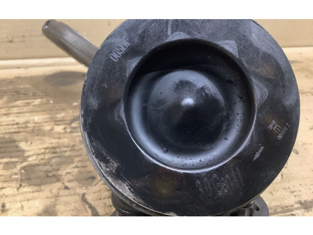 Píst 065DF Audi Q5 SQ5 cdu