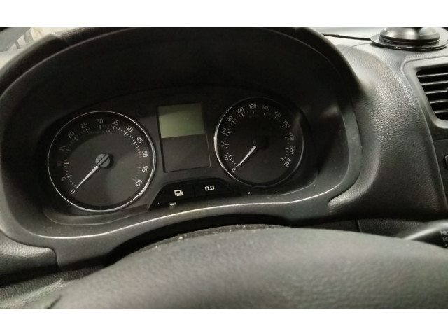 Geschwindigkeitsmesser Cockpit 5J0920810J   Skoda Fabia Mk2 (5J)       