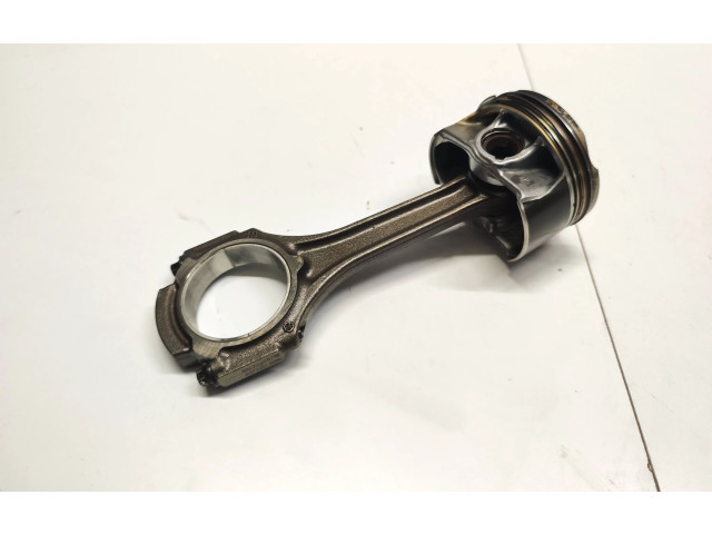 Píst a17700q06, a17700 Mercedes-Benz C AMG W205