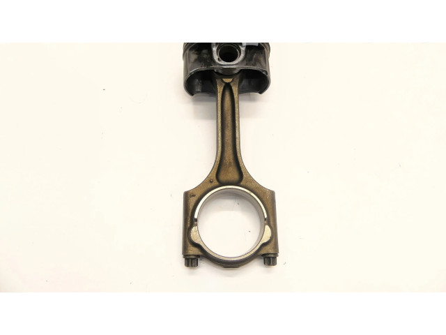  Поршень с шатуном  31401212  Volvo S60  