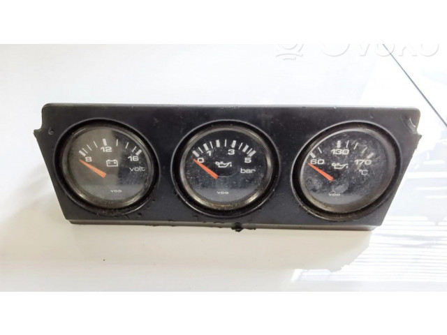 Панель приборов 893863159, 893919541  893919551  893   Audi 80 90 B3       