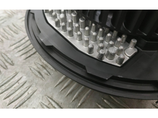 Вентилятор печки 5WB819015A Audi Q3 F3