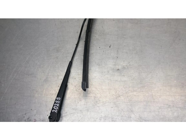 Ножка стеклоочистителей лобового стекла