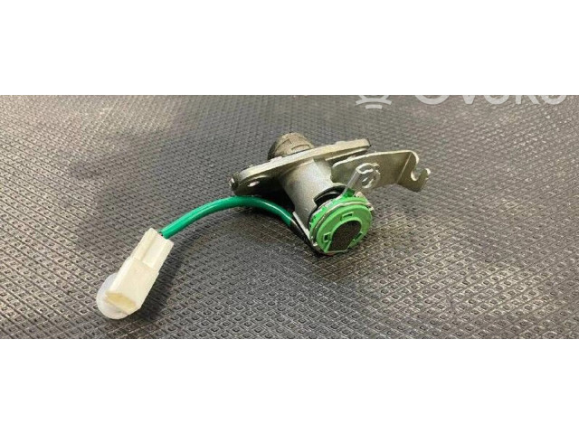 Zámek zadních dveří 6905533490   Lexus ES 300h 2014