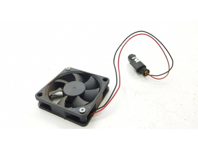 Вентилятор блока управления двигателем