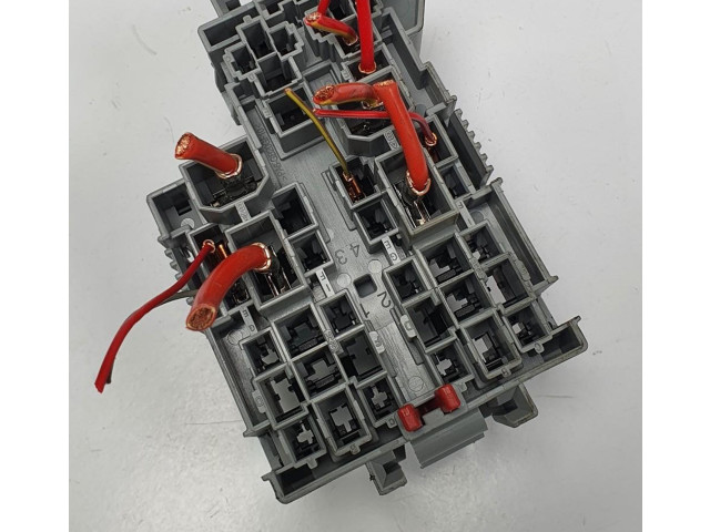 Pojistková skříňka 7L0937503 Porsche Cayenne (9PA) 2006