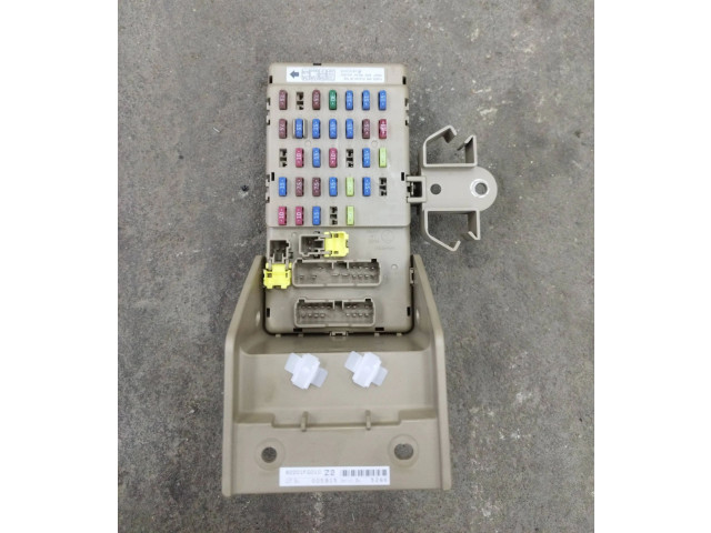 Блок предохранителей 82201FG010, 005915   Subaru Forester SH    