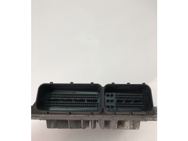 Блок управления двигателем Блок управления 31272462AA, 0281012765   Volvo V70