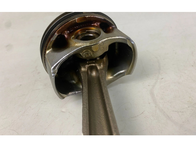  Поршень с шатуном DNUE 02606LJ1, 4202606LJ1  Audi A3 S3 8V  