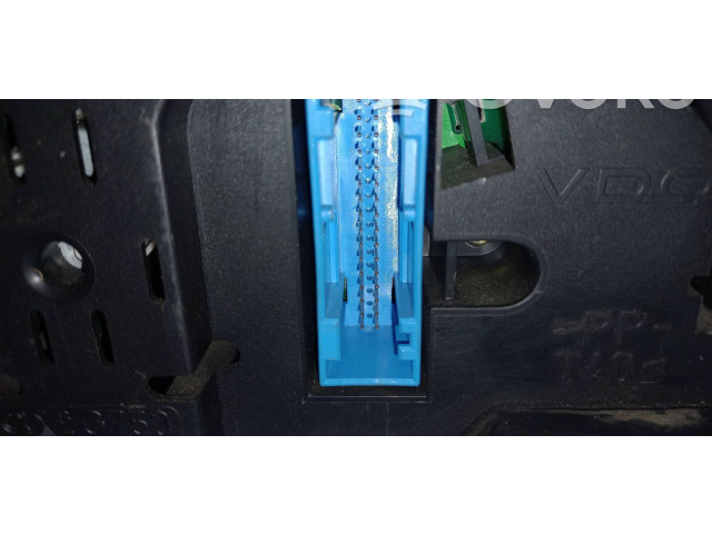 Панель приборов 4B0920932Q, 110008948049   Audi A6 S6 C5 4B       