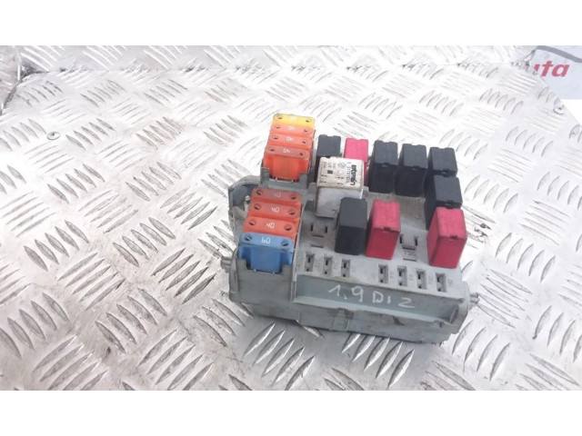 Pojistková skříňka 51738102 Fiat Croma 2006