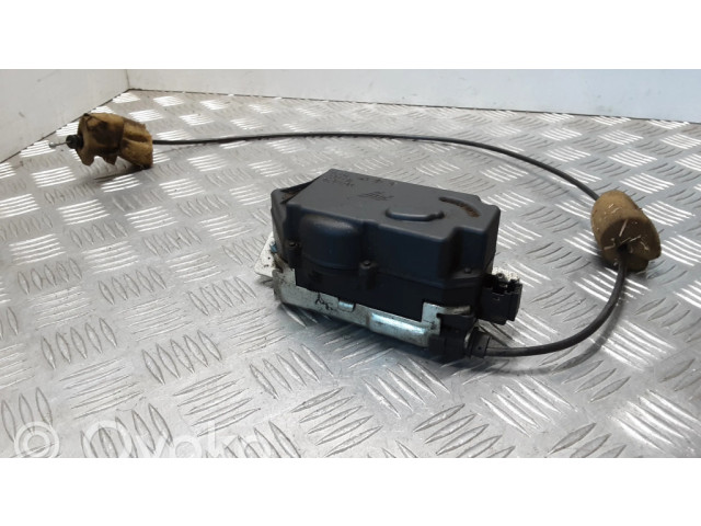 Замок задней крышки