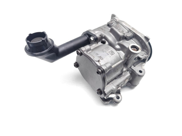 Масляный насос  CLHA 04L145305  Skoda Octavia Mk3 (5E) 