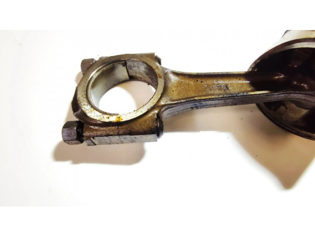 Píst Citroen Xsara pro benzínový motor 1.6